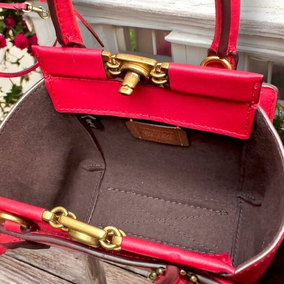 🍎 Coach 1941 Troupe Tote 16 in Signature Canvas & 1941 Red / Brass MSRP $425 - Picture 12 of 16
